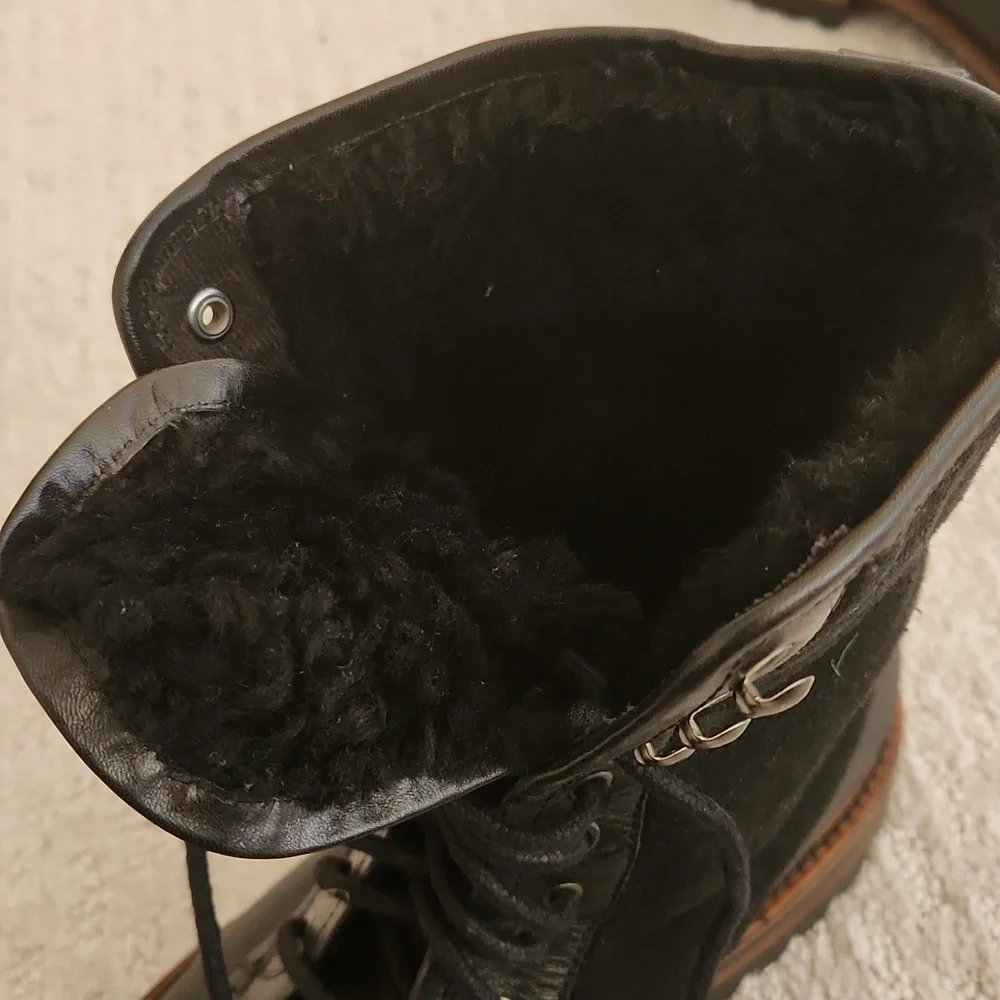 Mens Banana Republic Leather Boots with Lining - Picture 2 of 4